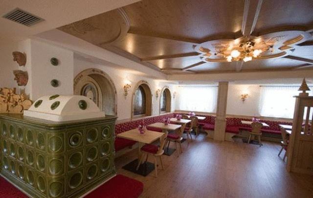 Hotel Zirmes 3*